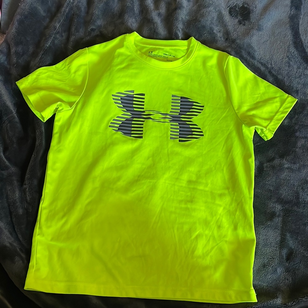 Dry fit athletic t shirt